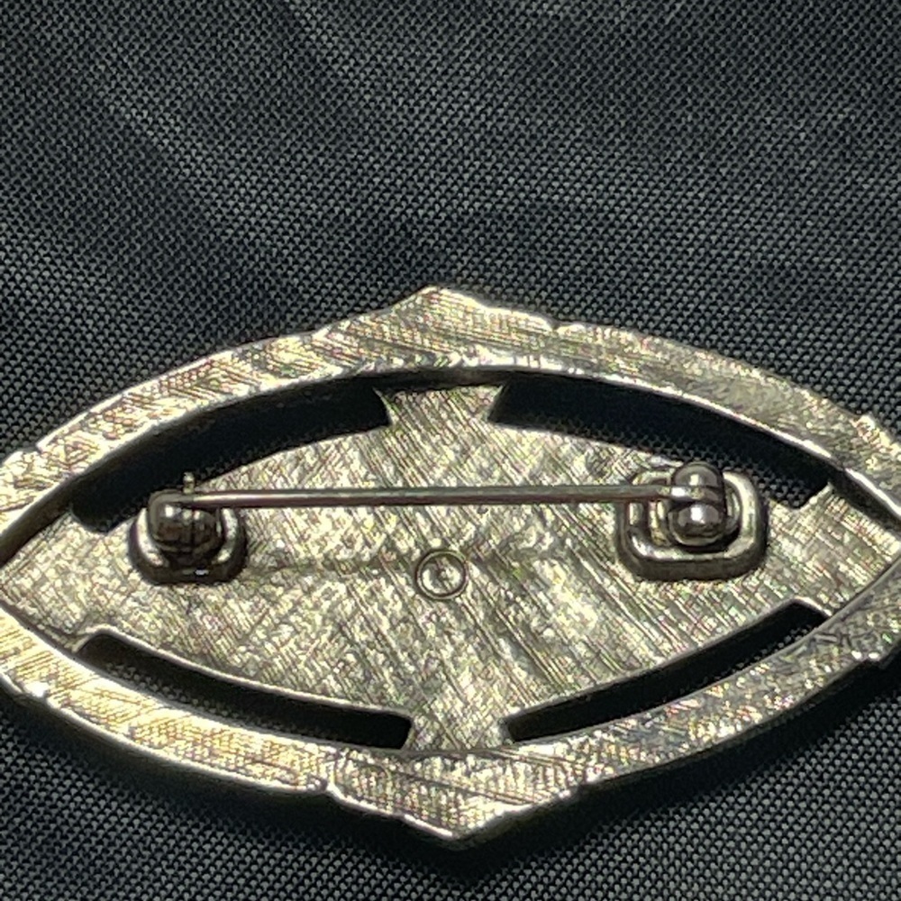 Vintage Avon “Victorian Elegance” faux Marcasite silver tone brooch - Picture 4 of 4
